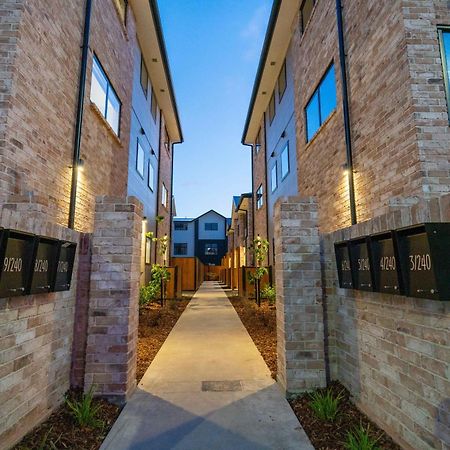 Christchurch Entertainment Hub 2 Bed 2 Bath W Carpark Экстерьер фото